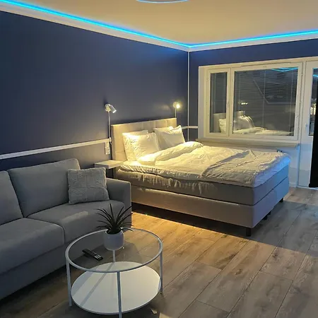 Marienhof Free Parking * 라티