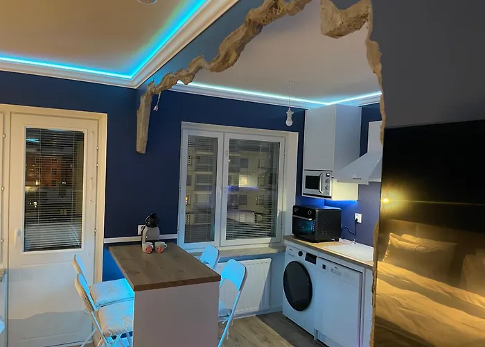 Marienhof Free Parking 라티